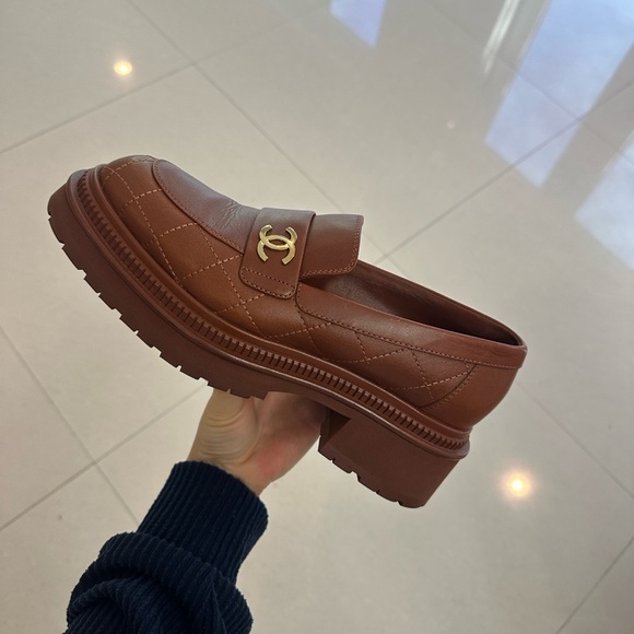 CHANEL Brown Quilted Leather Platform Loafers with Gold CC - Picture 7 of 7
